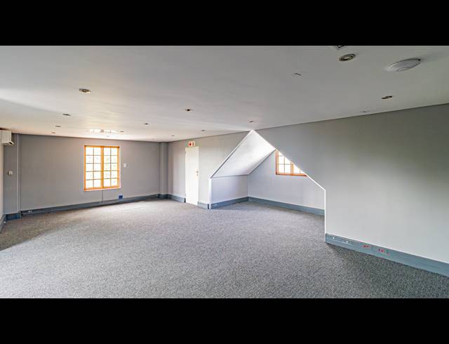 1,702M² OFFICE FOR SALE IN KENSINGTON B